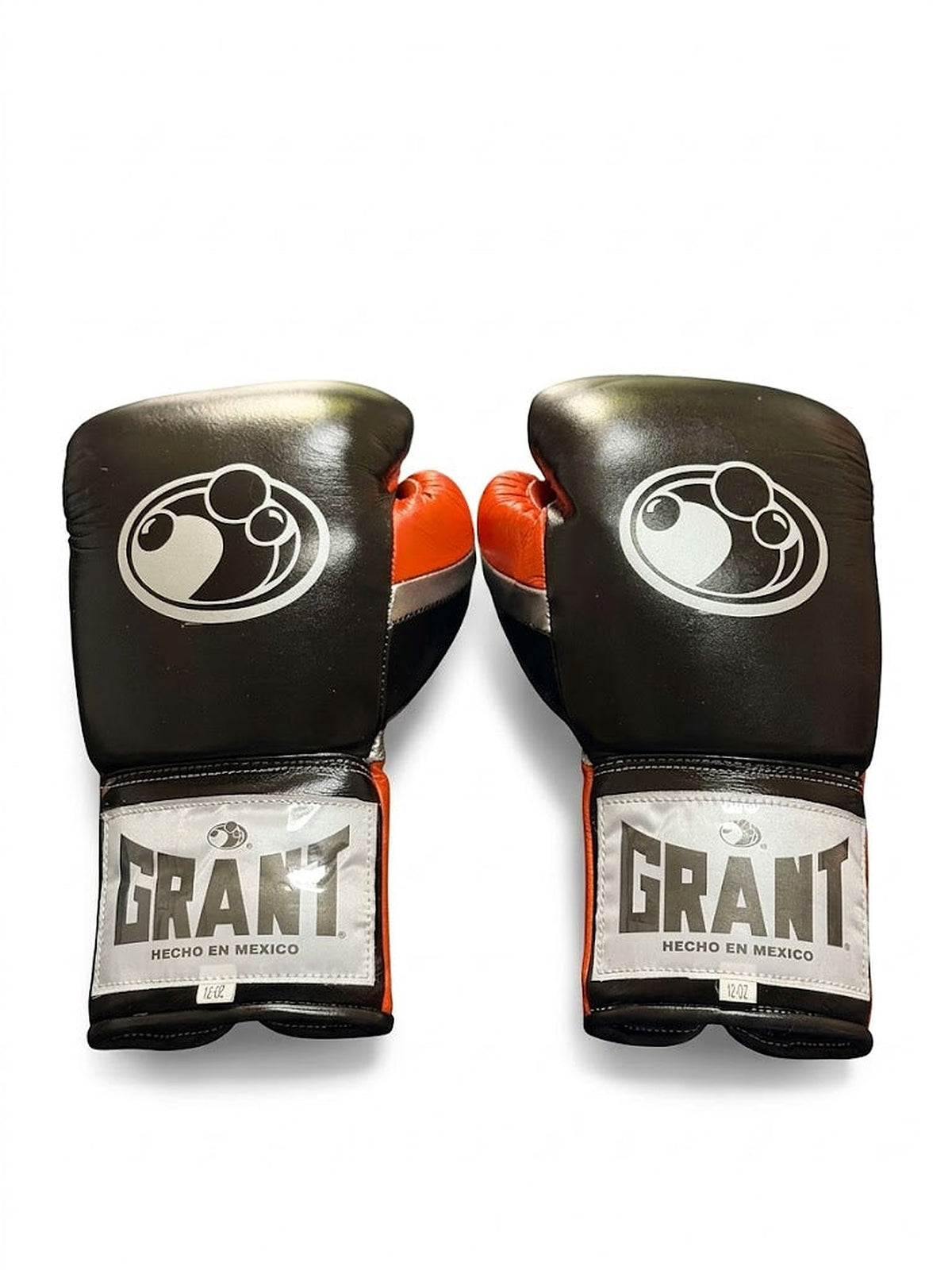 Grant boxing gloves with black back, high-visibility orange palm and black laces, lace-up style - palm and closure detail