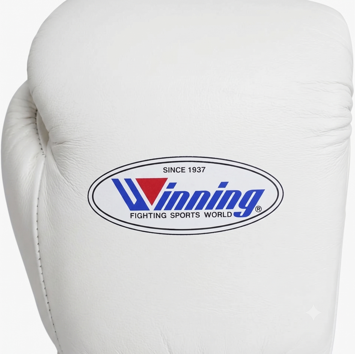 Winning MS-600 lace-up boxing glove in full white leather with the red, white and blue W logo - palm and closure detail
